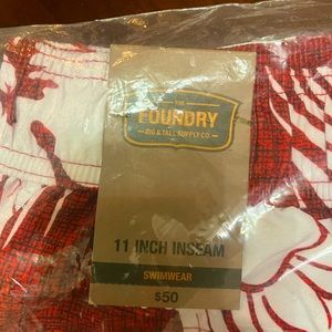 Foundry Men’s 2XL big and tall swim trunks tropical hibiscus 11” inseam NWT